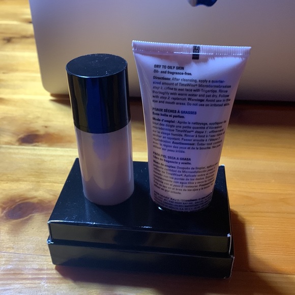 Mary Kay timewise microdermabrasion set step 1 Refine & 2 Replenish - Picture 2 of 5